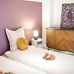 The Purple - Duplex - Center * מולהאוס