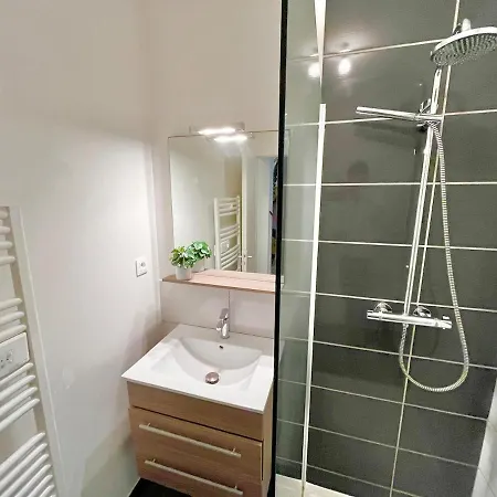 The Purple - Duplex - Center مُلووز