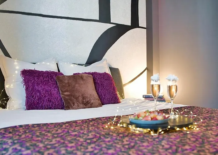 The Purple - Duplex - Center شقة مُلووز